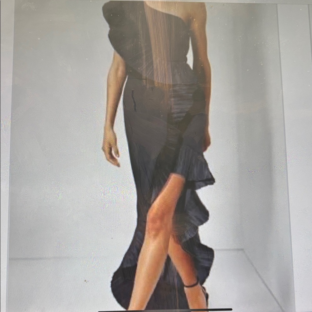 Elegant Black One-Shoulder Maxi Dress